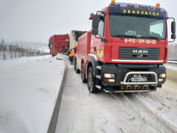 Как выбрать спасательную службу для буксировки грузовых машин