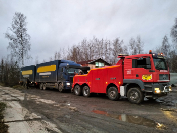 Почему буксировку грузовиков лучше доверять специалистам?